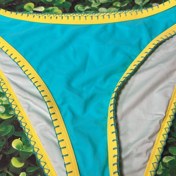 Cupshe Swim Bikini Bottom Swimwear Blue/Yellow size Large NWOT Crochet detail - Picture 15 of 16